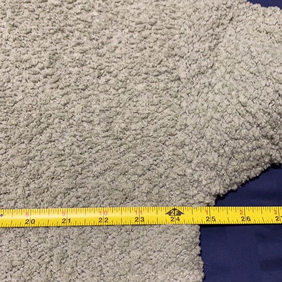 Women’s light sage green fuzzy sweater, Size L - Picture 7 of 10